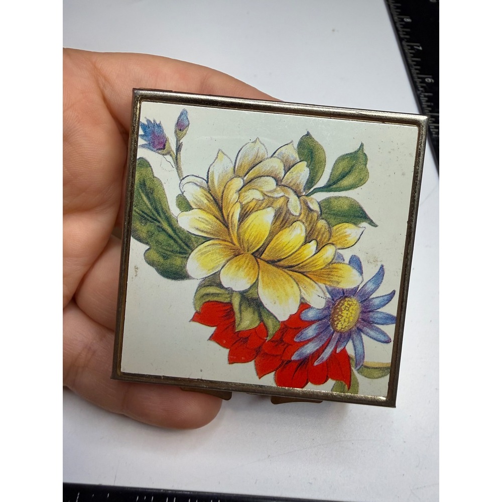Vintage Pill Bar Floral Enamel Square Travel Pill Box Case Gold Tone 4 Section